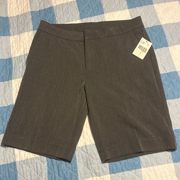 NWT From the Kloth Bermuda Dress
Shorts Gray - Picture 3 of 13